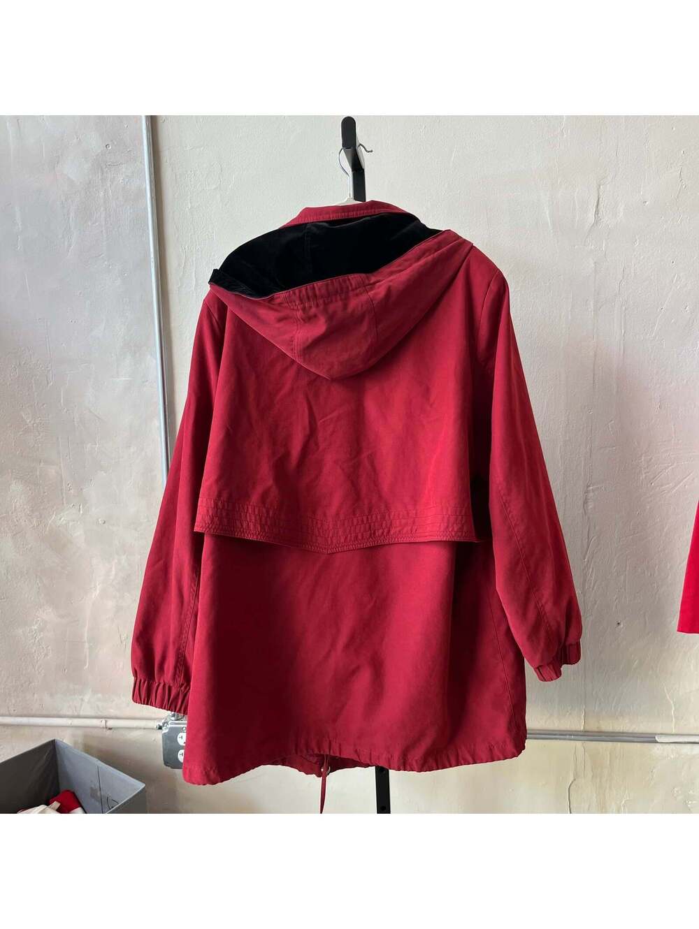 Red Jacket (2X) - Picture 5 of 5